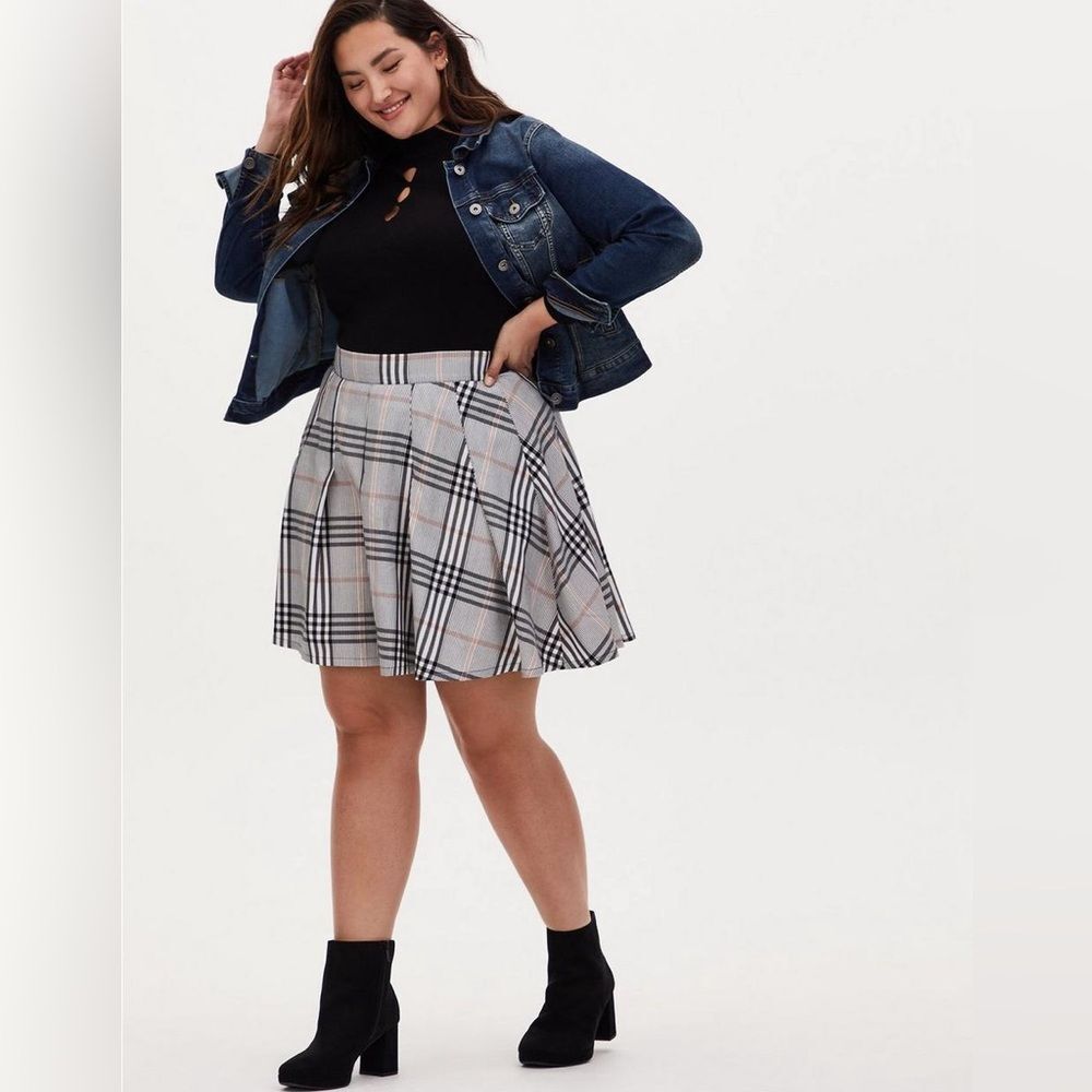 Torrid Mini Twill Pleated Skater Skirt 2